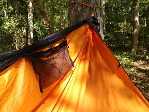Half-Zipped Wide Hammock with Sidecar Pocket